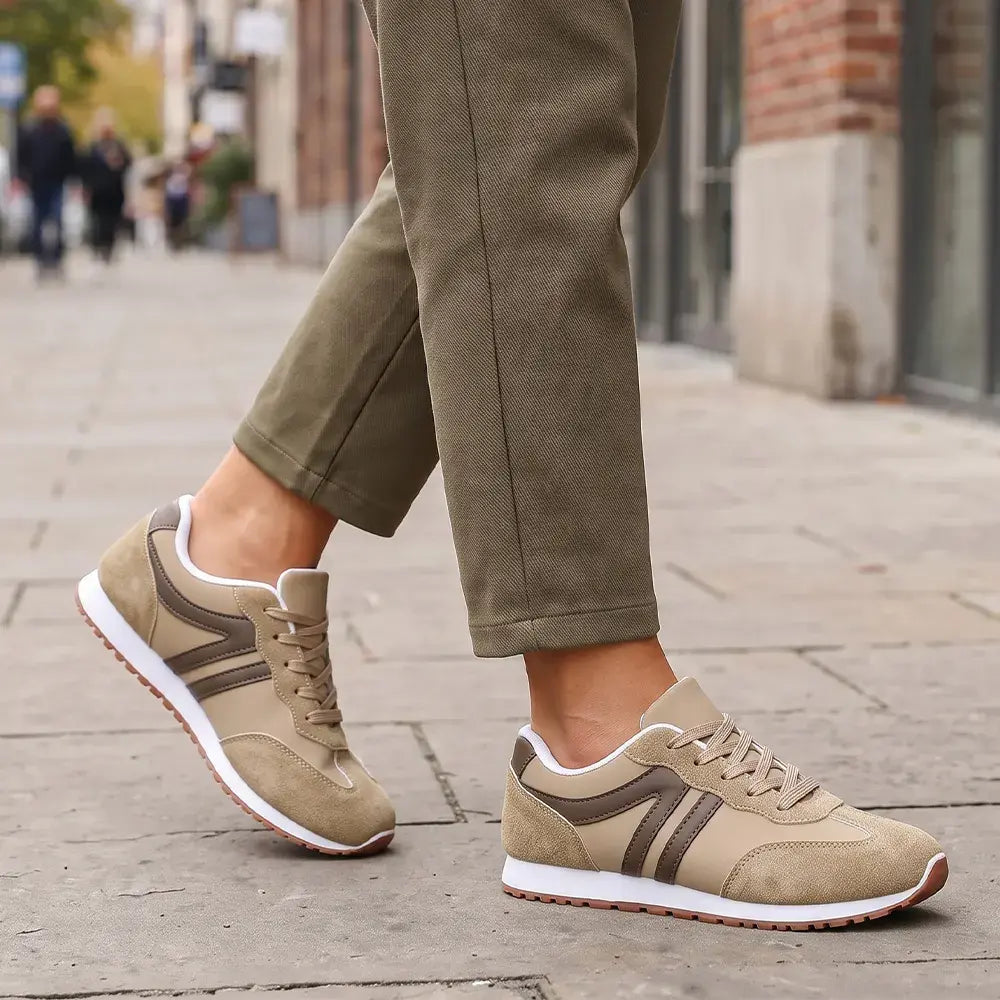 👟 Klasická silueta – nadčasový retro dizajn bežeckej obuvi, ktorý spája moderné prvky a vytvára tak trvácny a ikonický štýl.
