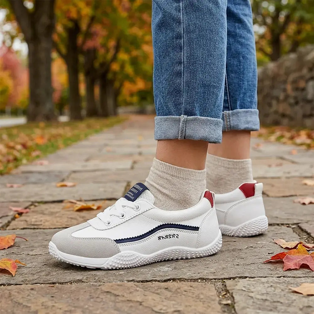 【Veličine 35-40】👟Ženske tenisice njemačkog stila s okruglim vrhom – Lagane i prozračne, ravne cipele za svaki dan – Klasičan bijeli dizajn