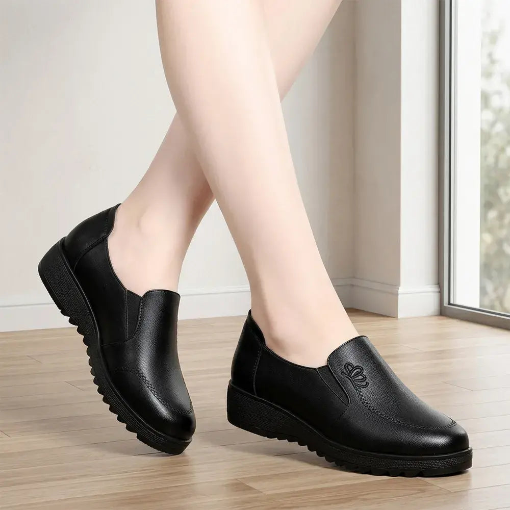 👞【35-41】Plus size mekane kožne ravne cipele - Neklizajuće, lagane i udobne, pogodne za starije žene - Ortopedske mokasine za svaki dan