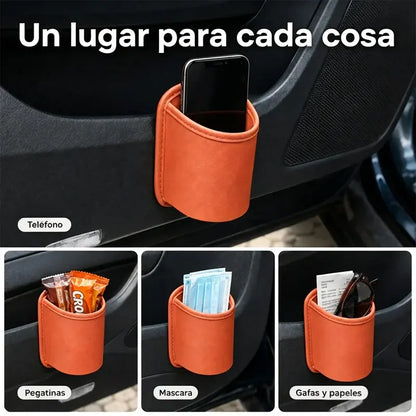 【2 unidades a 25 euros】🥳💞¡Más de 50,000 vendidos! 🚗🧺Portavasos de Cuero para la Puerta del Coche – Apertura amplia para acceder fácilmente a bebidas y al teléfono. Se fija con clip para un ajuste seguro. Fabricado en cuero PU, resistente y elegante. 🛡️✨