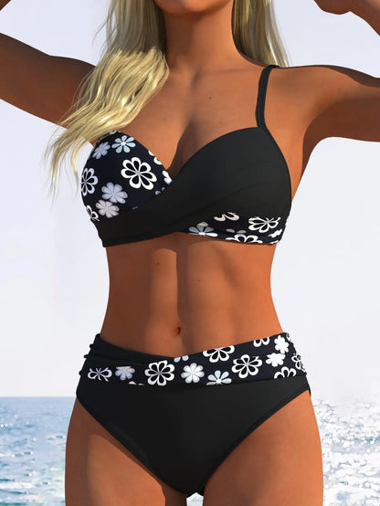 💞 Dámske dvojdielne push-up bikiny 🌊 Zvýraznia vaše krásne krivky, ponúkajú maximálne pohodlie a vyžarujú nadčasovú eleganciu.