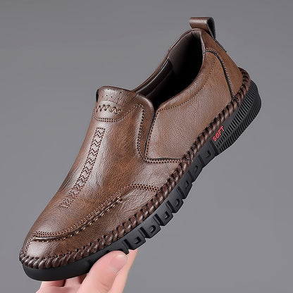 👞【39-44】2026 Muške ležerne tenisice, izrađene od prave kože, s mekim potplatom, neklizajuće, prozračne