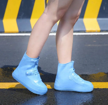 ¡Adiós a las zapatillas mojadas! Fundas impermeables y duraderas para zapatos: diseño antideslizante, plegables para guardarlas fácilmente en tu bolso 🌧️