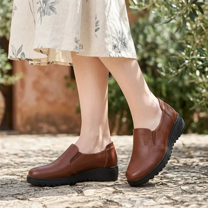👞【35-41】Plus size mekane kožne ravne cipele - Neklizajuće, lagane i udobne, pogodne za starije žene - Ortopedske mokasine za svaki dan
