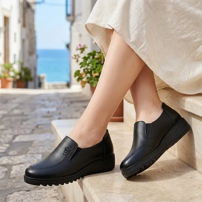 👞【35-41】Plus size mekane kožne ravne cipele - Neklizajuće, lagane i udobne, pogodne za starije žene - Ortopedske mokasine za svaki dan
