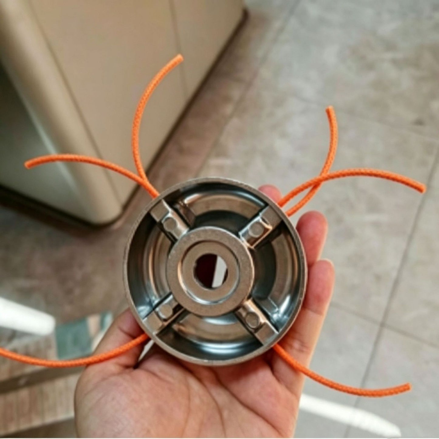 🌿 Cabezal de corte automático para cortacéspedes: fabricado en nailon, fácil de rellenar, ideal para el cuidado del césped y la jardinería 🔧